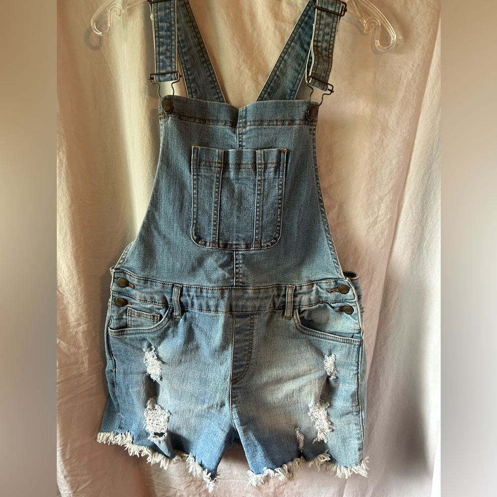 Short overalls